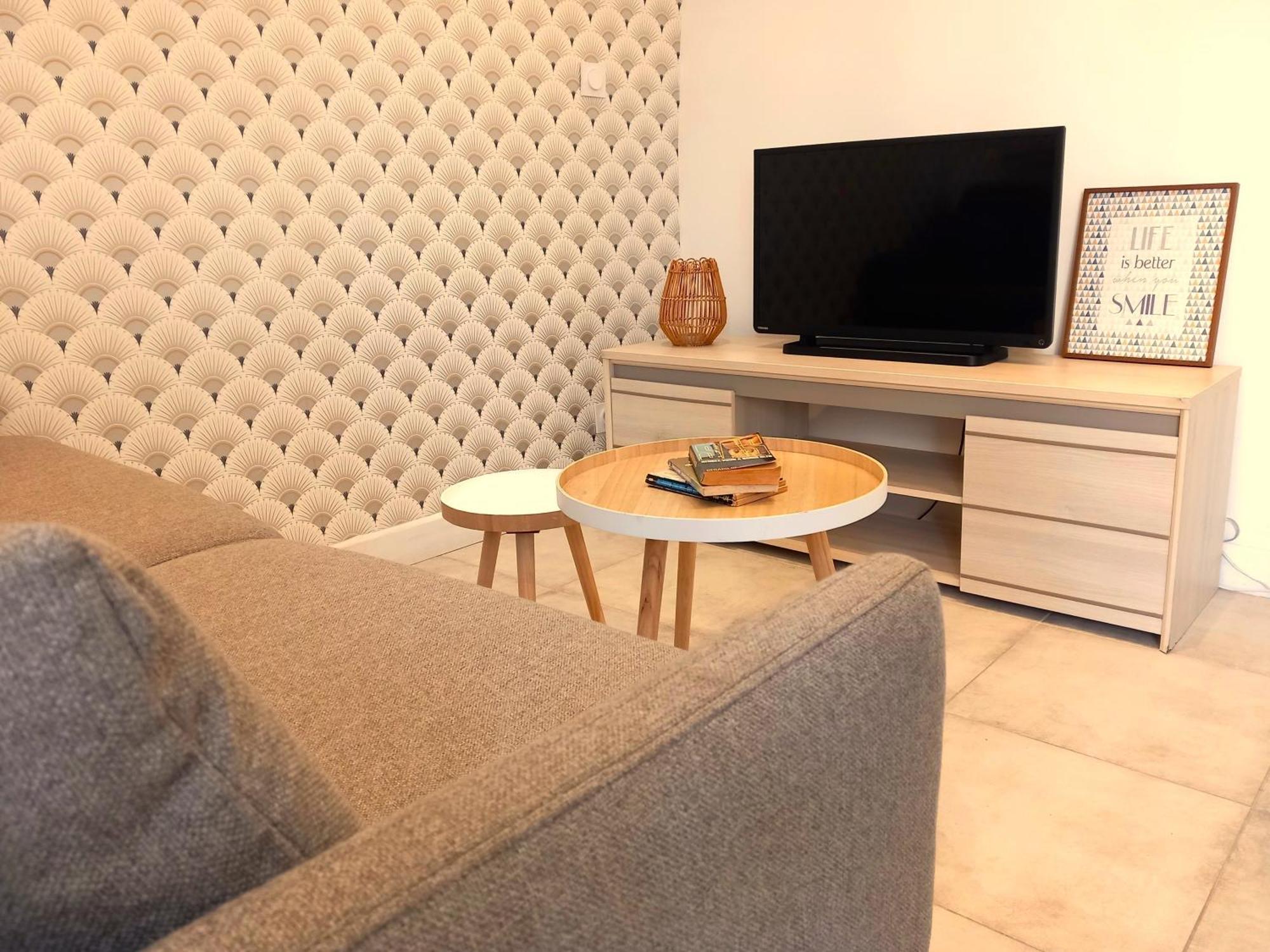 #2 Studio # Place Charmante Тулон Экстерьер фото